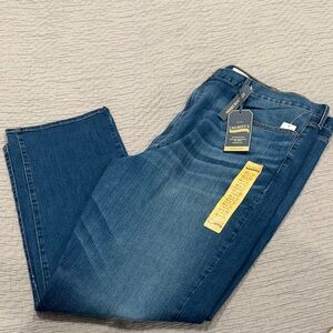 Daniel Cremieux Men's Straight-Leg Jeans in Medium Wash Blue